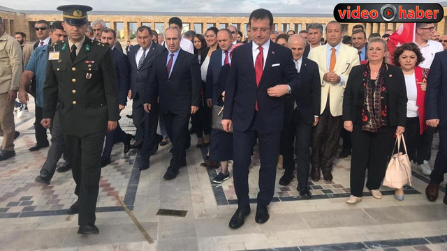 Ekrem İmamoğlu ikinci kez Anıtkabir’i ziyaret etti