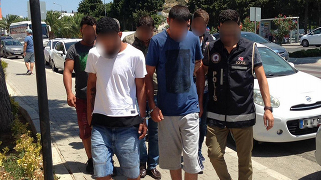Çeşme'de insan kaçakçılarına darbe