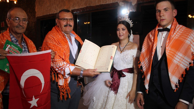 Fransız damat Müslüman olup Adem ismini aldı