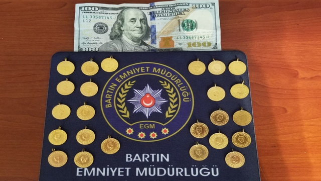 Arkadaşını soyan kadın yakalandı!..