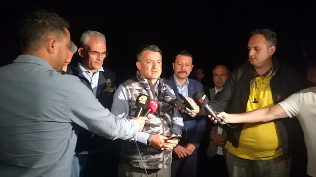 Bakan Pakdemirli’den İzmir’deki yangınlar hakkında açıklama