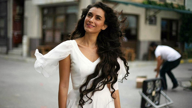 Reyting mağduresi Hande Doğandemir fotoğrafçı oldu