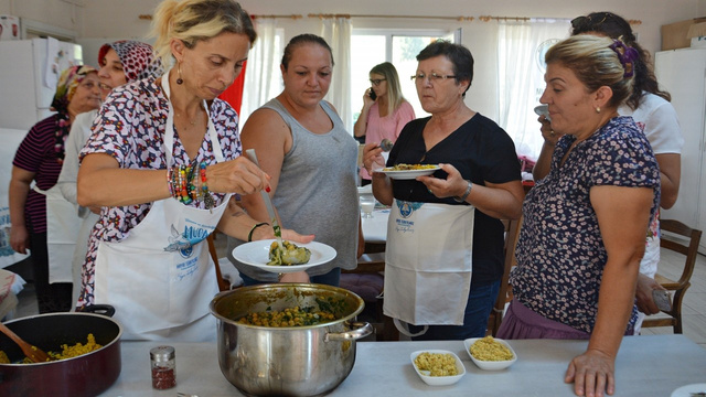 Zeynep Casalini Mudanyalı kadınlarla yemek yaptı