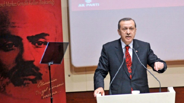 Cumhurbaşkanı Erdoğan, 'Akif' belgeseli için şiir okudu