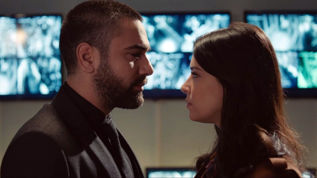 'Vuslat' dizisinin kadrosuna hangi oyuncular katıldı?