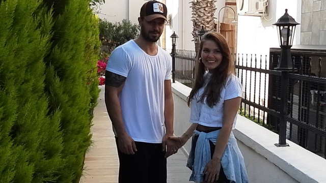 Aslı Enver 'evliliği' soran muhabire kızdı