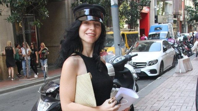 Merve Boluğur'a erken doğum günü kutlaması