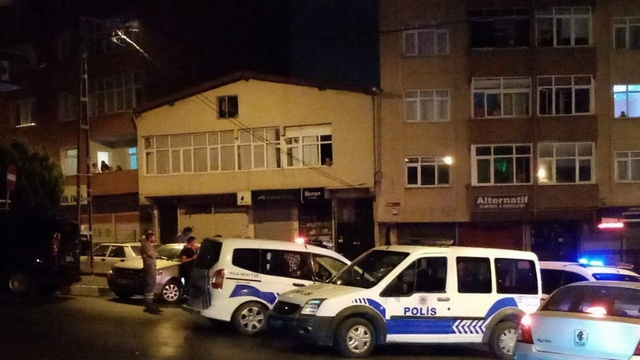 Tartıştığı eşini önce dövdü sonra silahla yaraladı