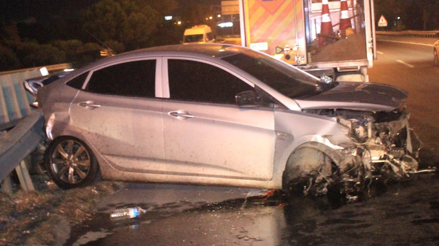 Makas atan alkollü sürücü trafik kazasına neden oldu