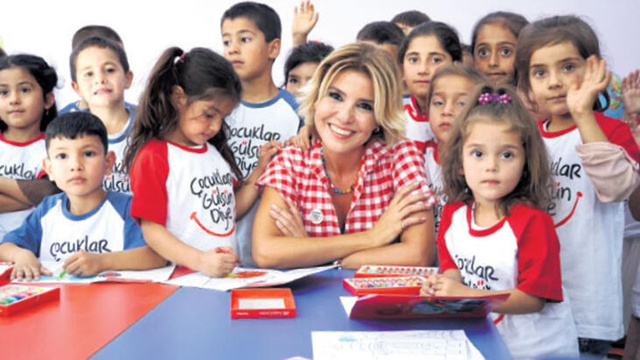 Gülben Ergen’den yeni okul
