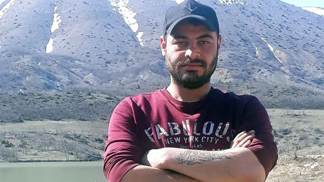 Kavgayı ayırmak isteyen genç bıçaklanarak öldürüldü