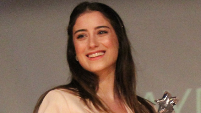 Hazal Kaya'nın hamilelik pozu beğenildi