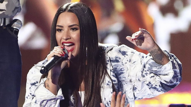Demi Lovato hacker kurbanı oldu