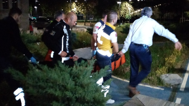 Haliç’e düşen yabancı uyruklu şahıs hastaneye kaldırıldı