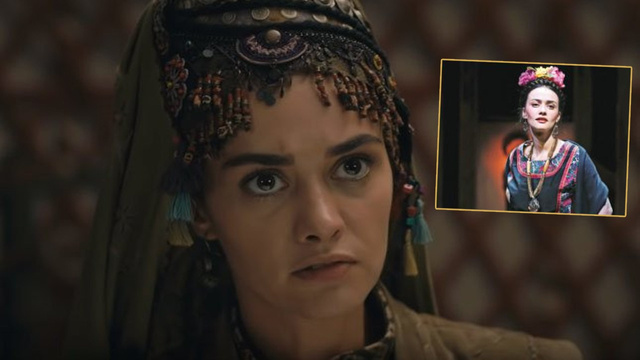Hande Soral tiyatro sahnesinde büyülüyor