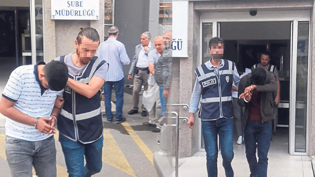 İzmir'de profesöre "FETÖ" tuzağı!..