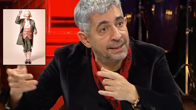 Okan Bayülgen 'Mozart' oldu