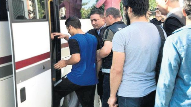 Sınır dışı edilenin bileti Türkiye'den