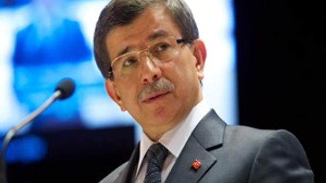 Başbakan Davutoğlu'nun teklifine 'küstah' yanıt!