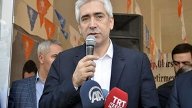 Galip Ensarioğlu'nun evinin önünde silahlı kavga!