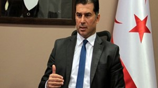 KKTC eski başbakanının aracına haciz geldi
