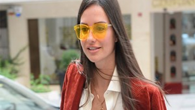 Yasemin Özilhan tüm bakışları üzerinde topladı