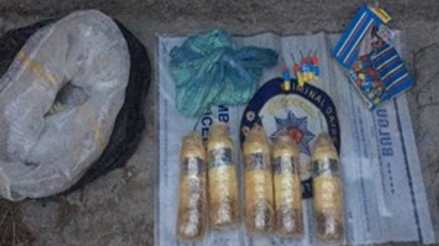 Polise saldırmak için hazırlanan bombalar ele geçirildi