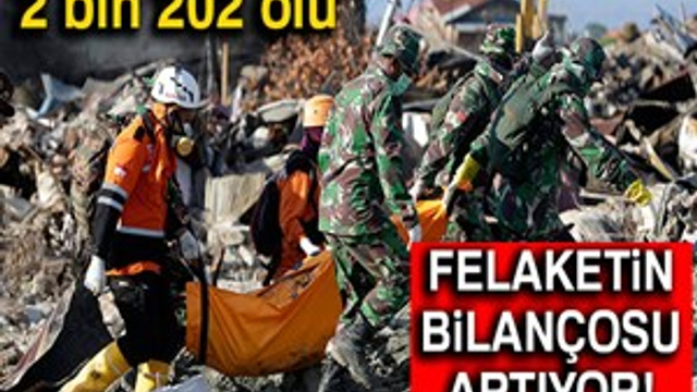 Endonezya'da felaketin bilançosu her geçen gün artıyor