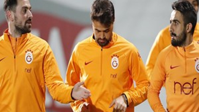 Galatasaray sahada başladı, salonda bitirdi!