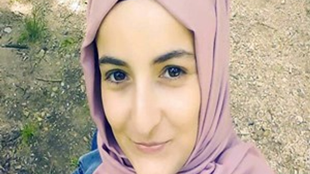 Lüks cip genç kıza çarpıp kaçtı!