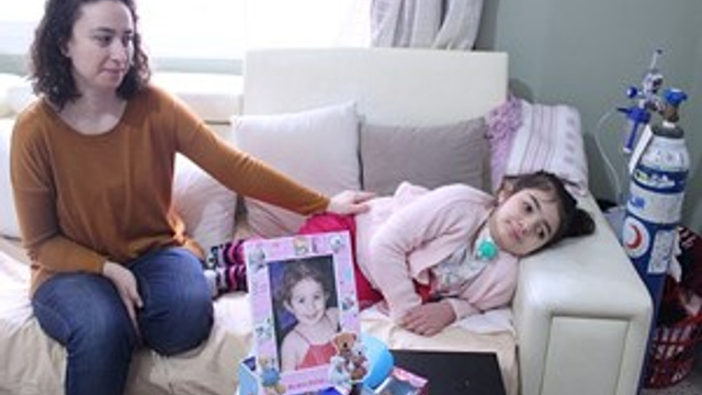 Makinesiz uyuyamayan Ela Naz ’teşhis’ bekliyor!