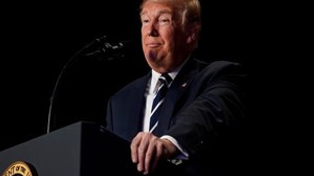 Trump: "Rusya bir taraflarıyla gülüyor"