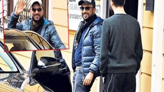 Tarkan'ın 'baba' göbeği!
