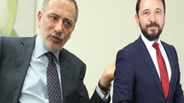 Fatih Altaylı Akit Tv sunucusunu topa tuttu!