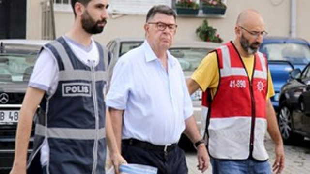 AYM'den Şahin Alpay kararı!