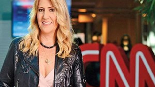 Ahu Özyurt'ta CNN Türk'e veda etti!