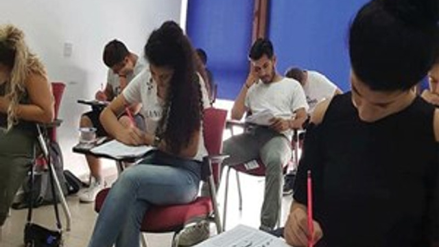 Üniversite burs ve yerleştirme sınavlarına yoğun ilgi