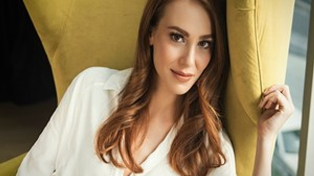 Elçin Sangu: "Alan daraldıkça oyunculuk kısıtlanıyor"