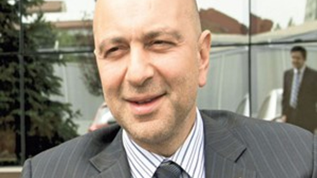 Akın İpek ve 20 hain subay İngiltere'de kapana sıkıştı!