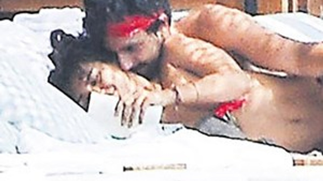 Tuba Büyüküstün ve Umut Evirgen'den aşk şovu!