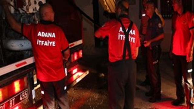 Alkollü şahıs kendi evini yaktı