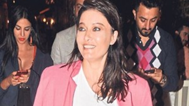 Nurgül Yeşilçay'ın mağazasına haciz mi geldi?