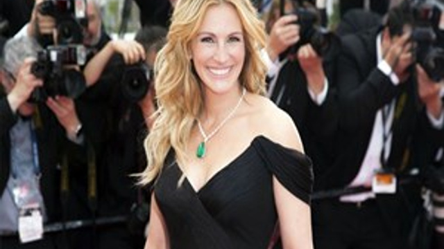 Julia Roberts'tan bir ilk!