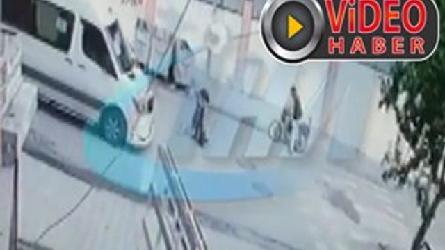 Vicdansız sürücü çocuğa çarptı ve kaçtı!