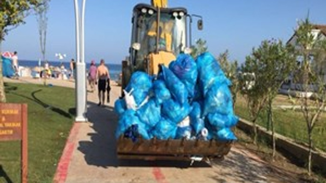 Kocaeli sahillerinde 945 ton çöp toplandı