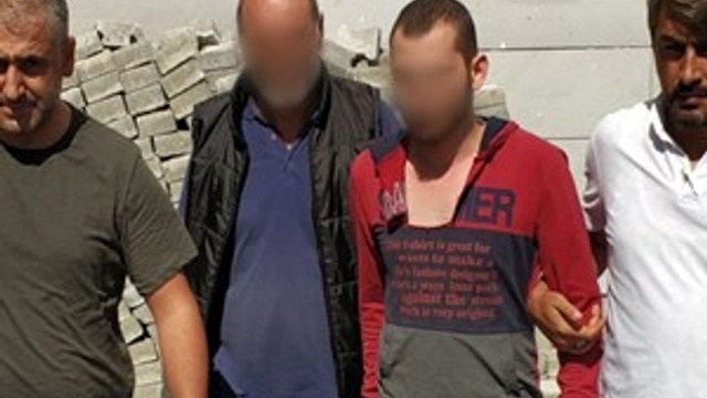 Baba ve oğlundan komşunun evine silahlı saldırı!