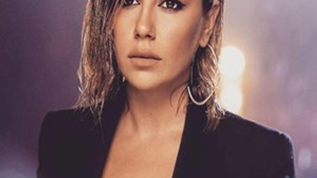 Merve Özbey yakışıklı aşkıyla çok mutlu!