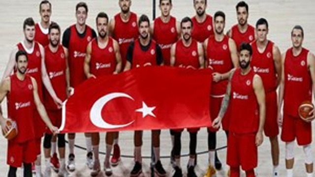 A Milli Erkek Basketbol Takımı'ndan 3 kişi çıkartıldı!