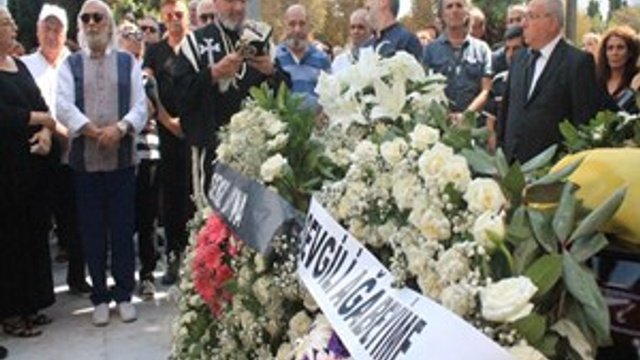 Usta yönetmen Aram Gülyüz son yolculuğuna uğurlandı