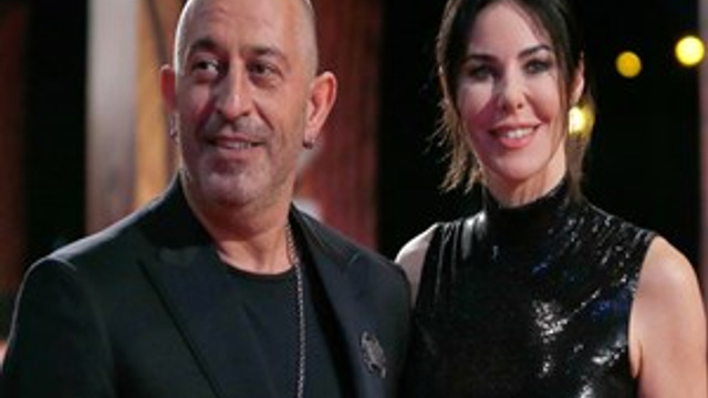 Defne Samyeli’nden Cem Yılmaz’a yılbaşı hediyesi